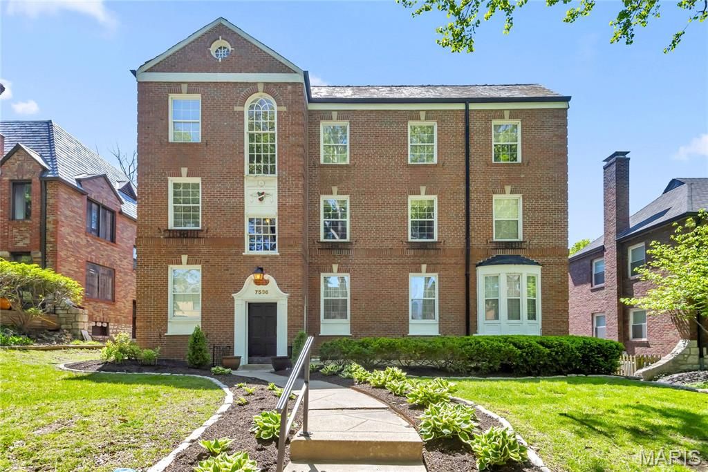 Photo of 7536 Oxford Drive #3, St Louis, MO 63105 (MLS # 26022611)