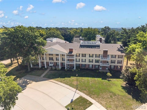 Photo of 1511 Hampton Hall Drive #18, Chesterfield, MO 63017 (MLS # 26056158)