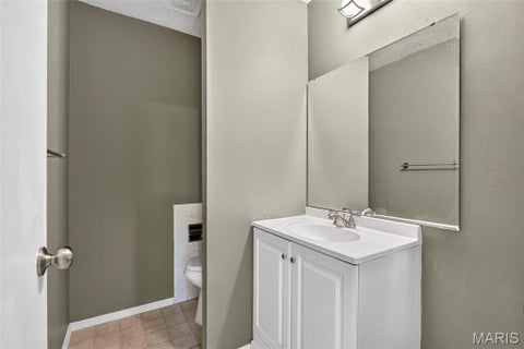 Tiny photo for 1511 Hampton Hall Drive #18, Chesterfield, MO 63017 (MLS # 26056158)