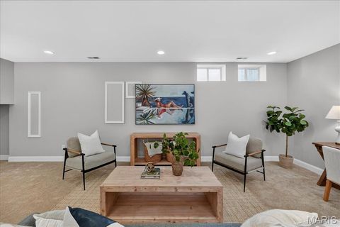 Tiny photo for 350 S Van Buren Avenue, Kirkwood, MO 63122 (MLS # 26006510)