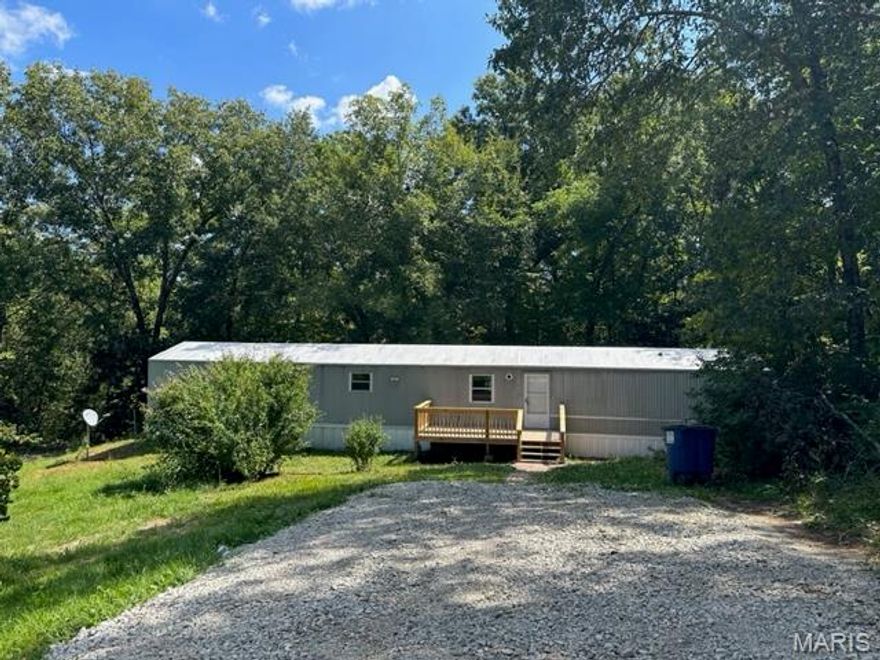 Three bedroom, two bathroom manufactured home on 2+/- acres in Franklin County. Located outside of St. Clair city limits, this country home is waiting for it's next occupants.