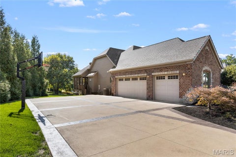 Tiny photo for 2 Fairlake Drive, Chesterfield, MO 63005 (MLS # 26064265)