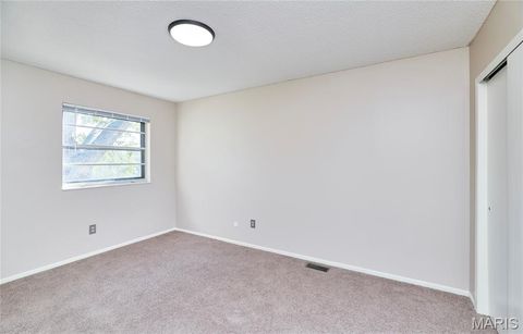 Tiny photo for 221 Braeshire Drive #A, Ballwin, MO 63021 (MLS # 26012622)