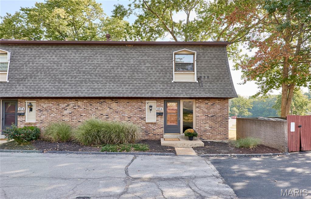 Braeshire Condo - Residential