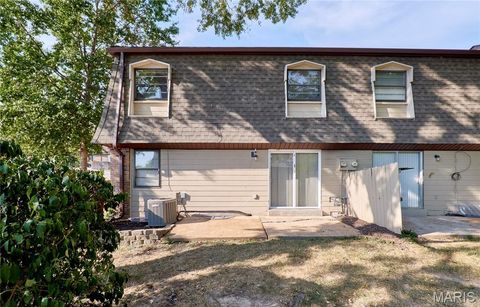 Tiny photo for 221 Braeshire Drive #A, Ballwin, MO 63021 (MLS # 26012622)