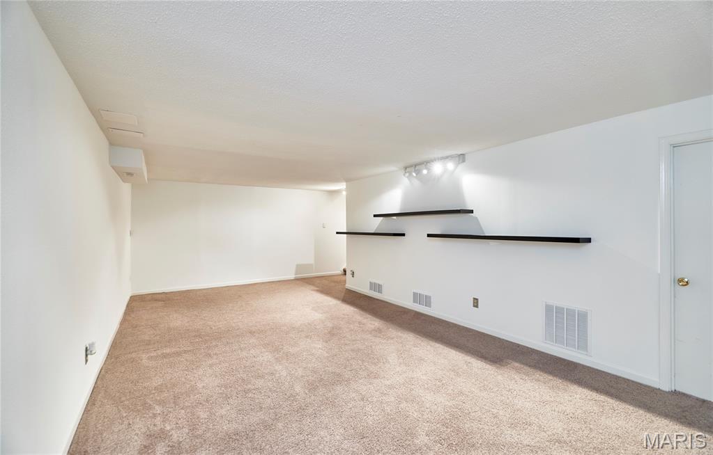 Braeshire Condo - Residential