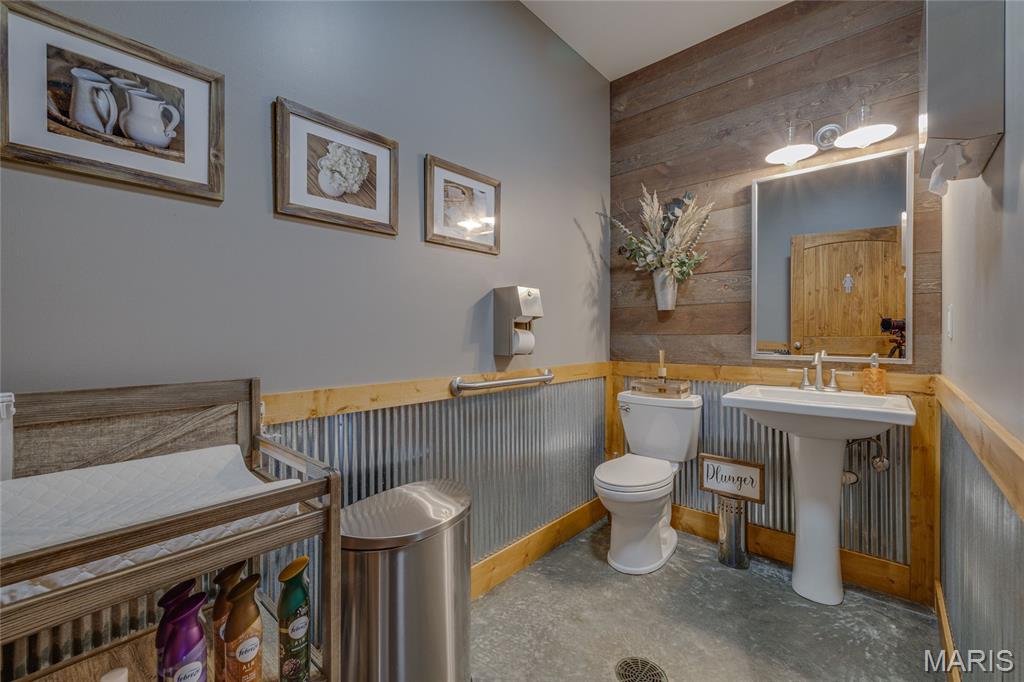 none - Commercial Sale