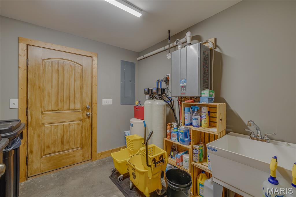 none - Commercial Sale