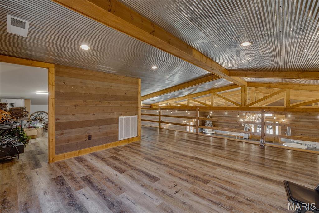 none - Commercial Sale