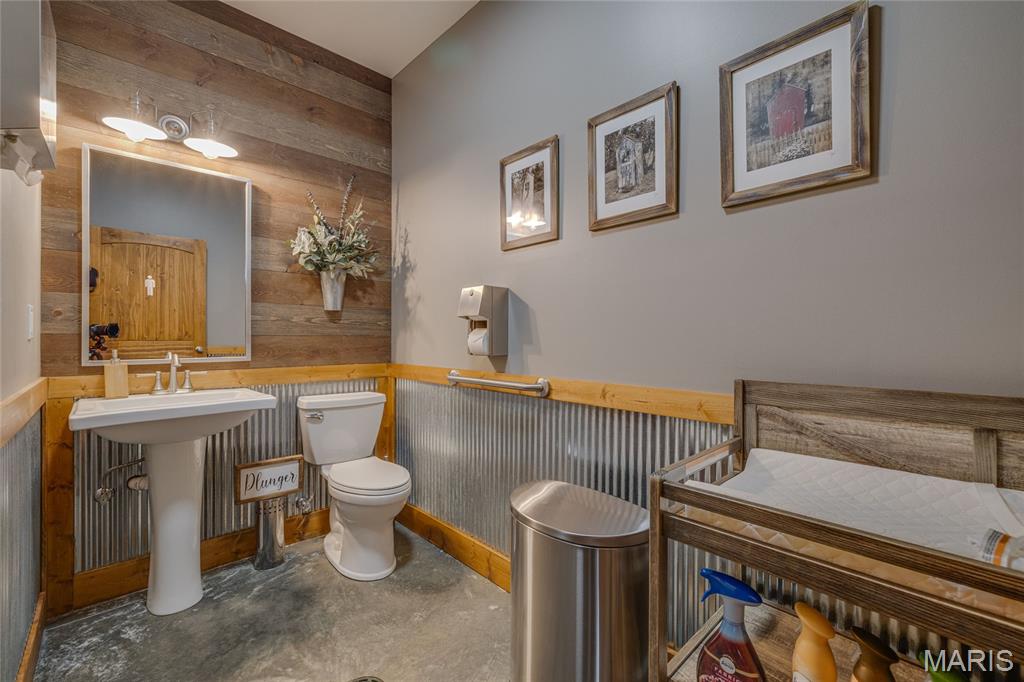 none - Commercial Sale