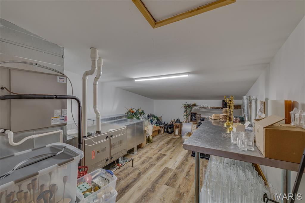 none - Commercial Sale