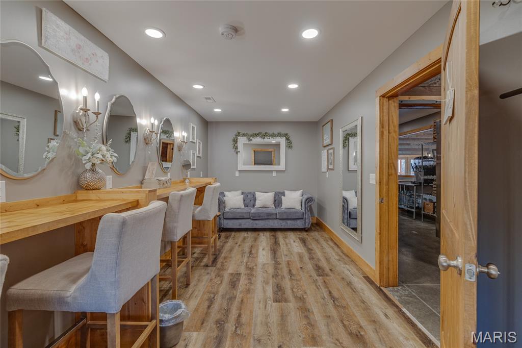 none - Commercial Sale