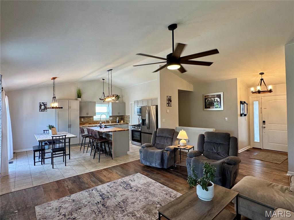 Pevely Heights 02 - Residential