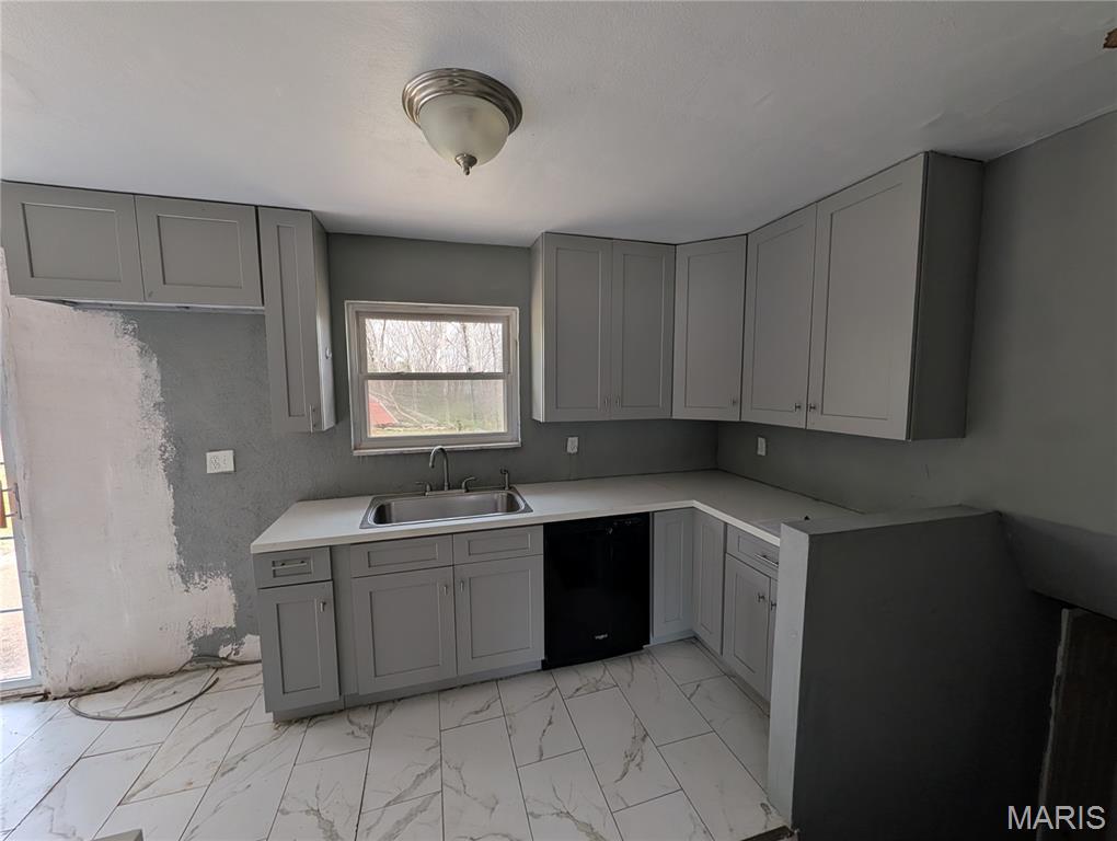 Oakcrest Manor - Residential