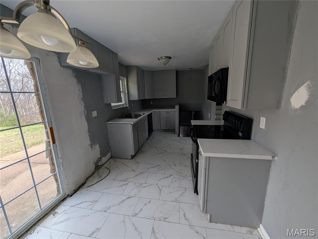 Oakcrest Manor - Residential