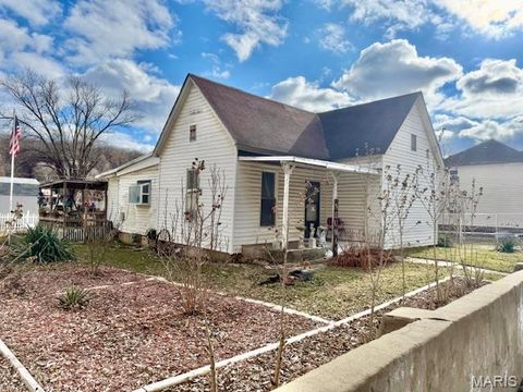1212 Lindell Avenue Hannibal MO 63401