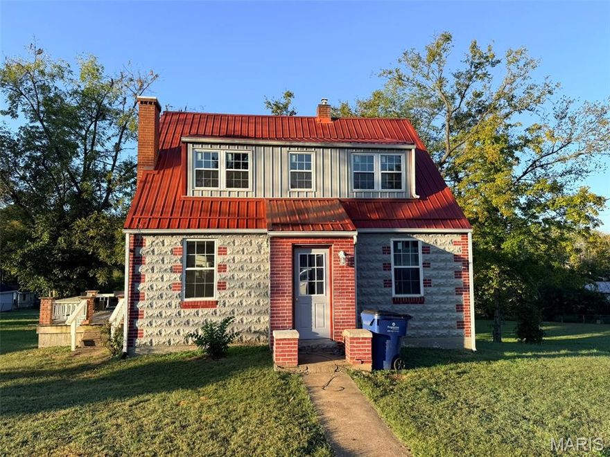 Take a look at this cutie! Have you been looking for convenience with a little land? This one sits on 1.27 acres! Need more space? The upstairs is waiting for your finishing touches!