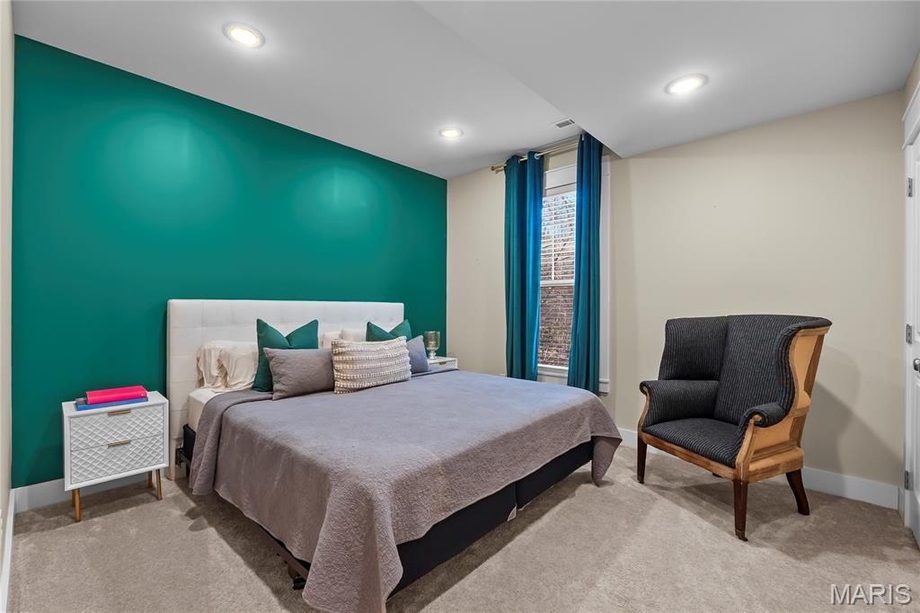 Riverview Court Sub - Residential