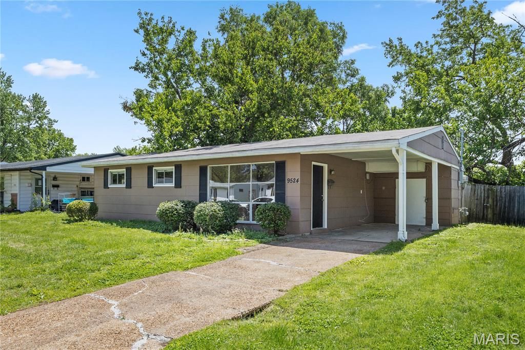 Photo of 9524 Guthrie Avenue, St Louis, MO 63134 (MLS # 26027684)