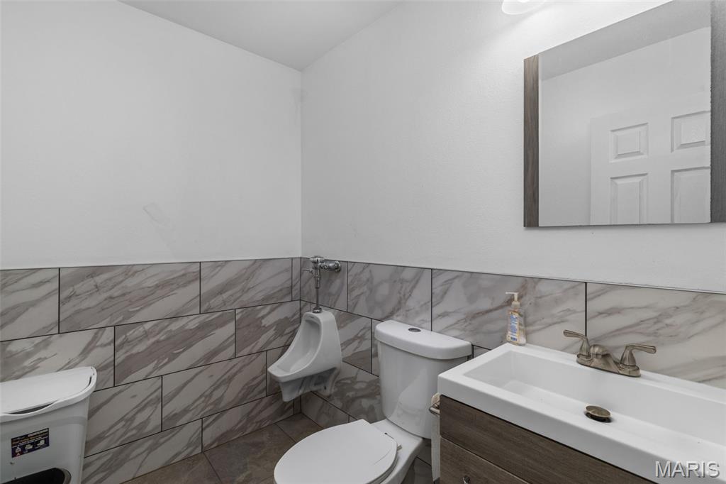 Morris Acres - Commercial Sale