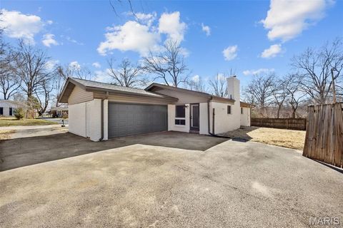 Tiny photo for 170 Saddleford Drive, Chesterfield, MO 63017 (MLS # 26010754)