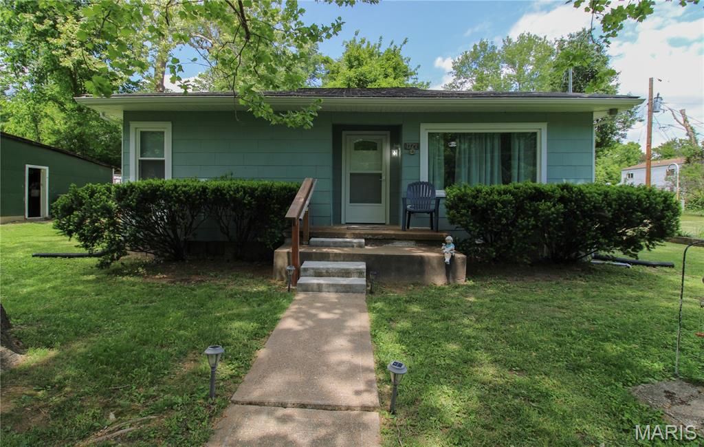 Photo of 1121 Wolf Hollow Road, Imperial, MO 63052 (MLS # 26027455)