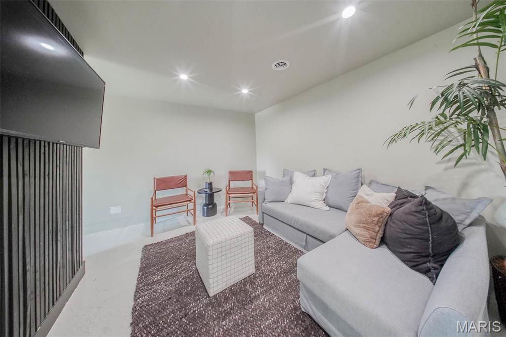 County - Commercial Sale