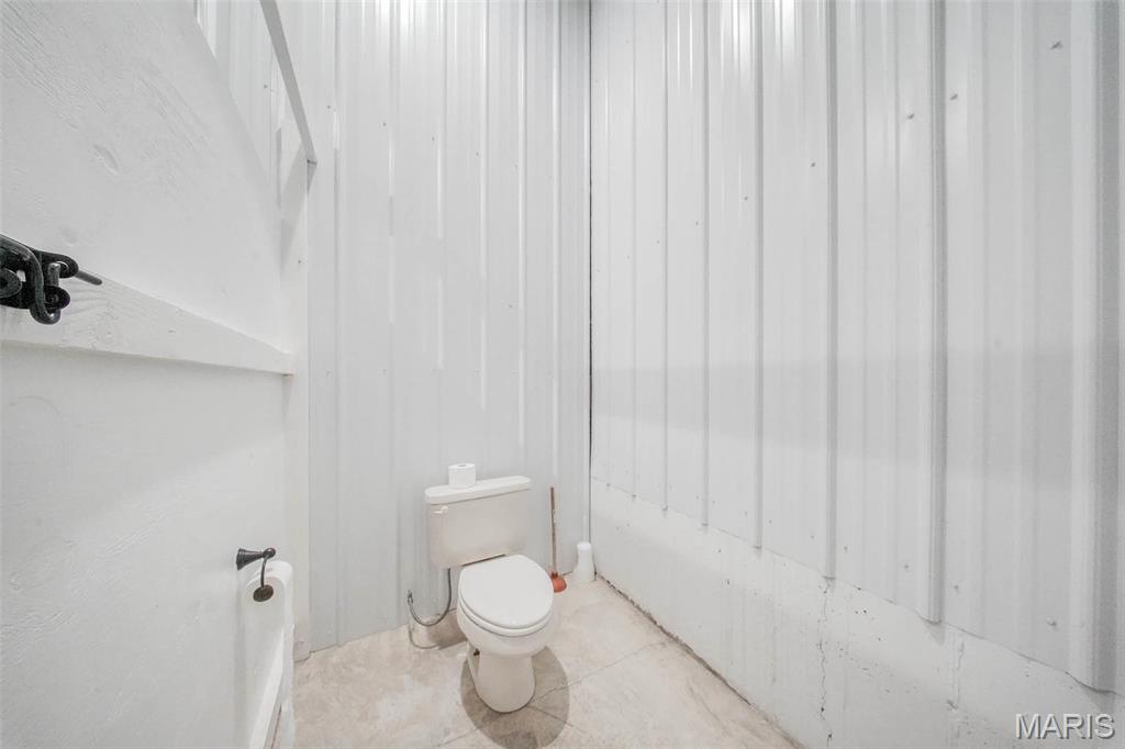 County - Commercial Sale