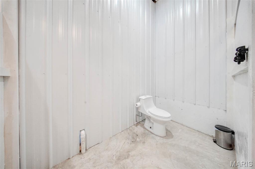 County - Commercial Sale