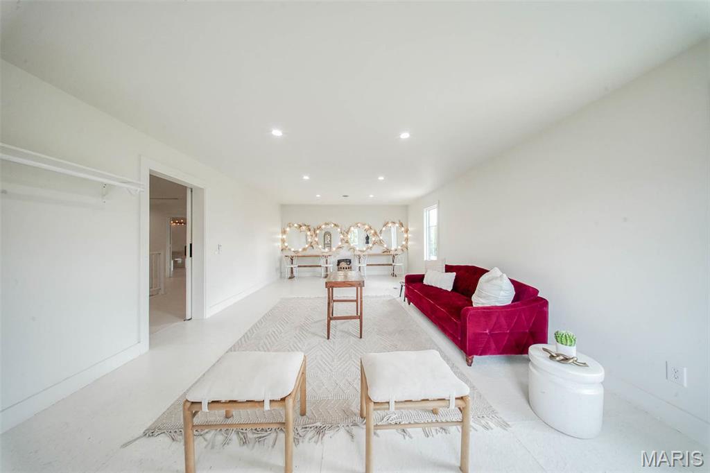 County - Commercial Sale