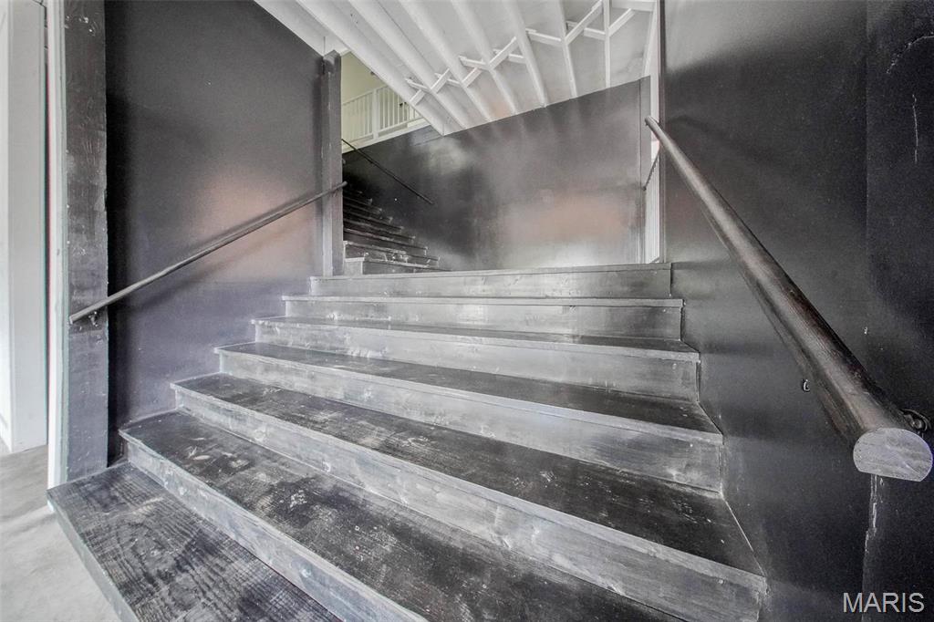 County - Commercial Sale