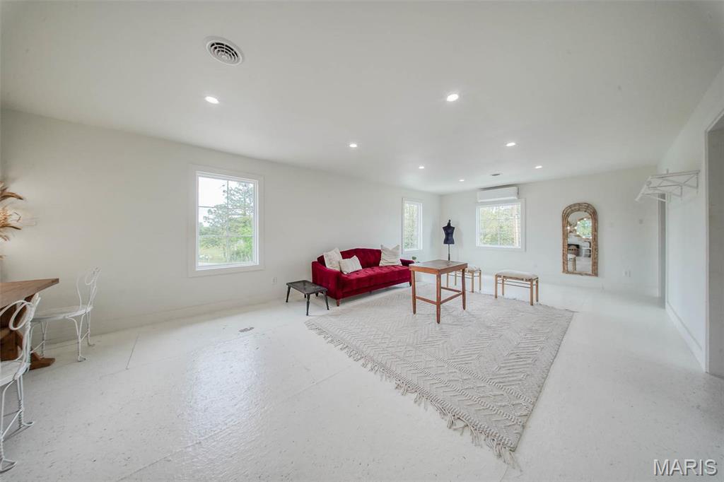 County - Commercial Sale