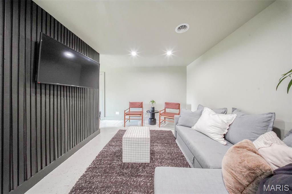 County - Commercial Sale