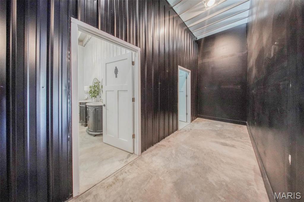 County - Commercial Sale