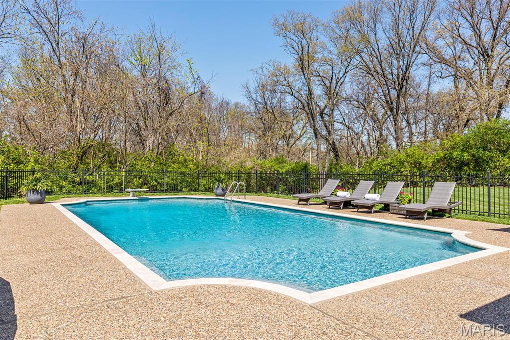 Windmoor Place 1 - Residential