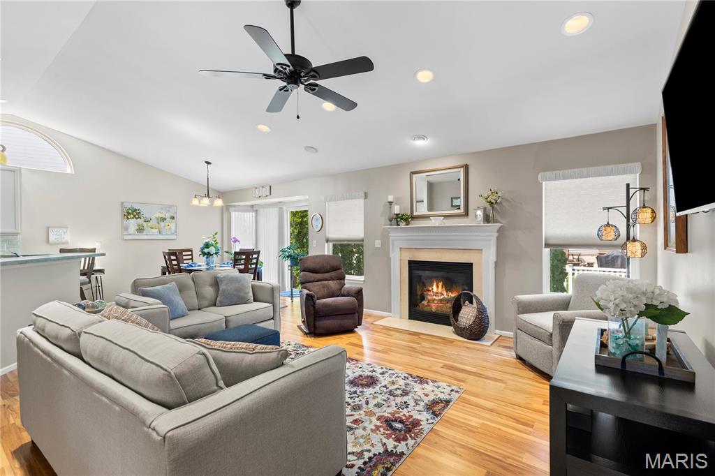 St Peters, Missouri 63376, United States, 3 Bedrooms Bedrooms, ,2 BathroomsBathrooms,Residential,Pending,110258