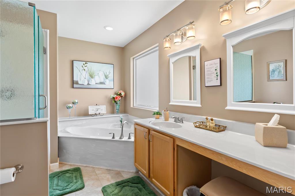 St Peters, Missouri 63376, United States, 3 Bedrooms Bedrooms, ,2 BathroomsBathrooms,Residential,Pending,110258