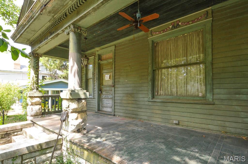 463 Newport Avenue
