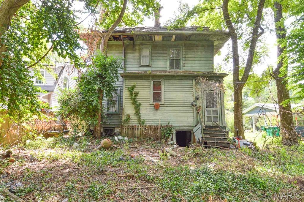 463 Newport Avenue