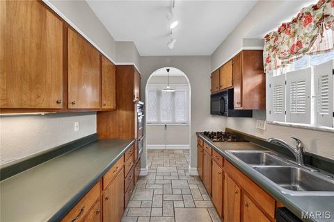 Tiny photo for 8369 Big Bend Boulevard, Webster Groves, MO 63119 (MLS # 26009977)