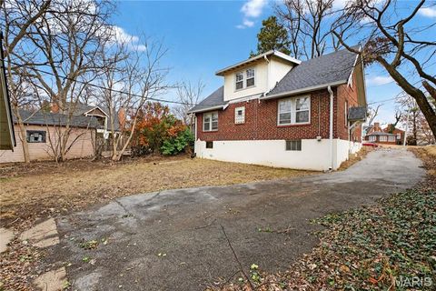 Tiny photo for 8369 Big Bend Boulevard, Webster Groves, MO 63119 (MLS # 26009977)