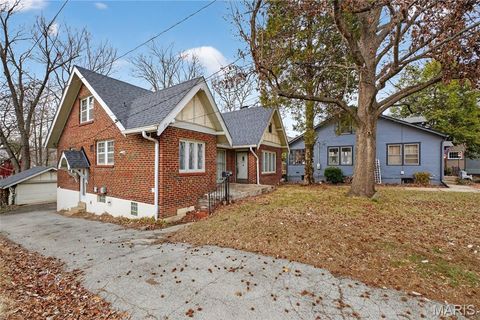 Tiny photo for 8369 Big Bend Boulevard, Webster Groves, MO 63119 (MLS # 26009977)