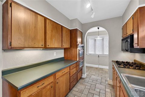 Tiny photo for 8369 Big Bend Boulevard, Webster Groves, MO 63119 (MLS # 26009977)