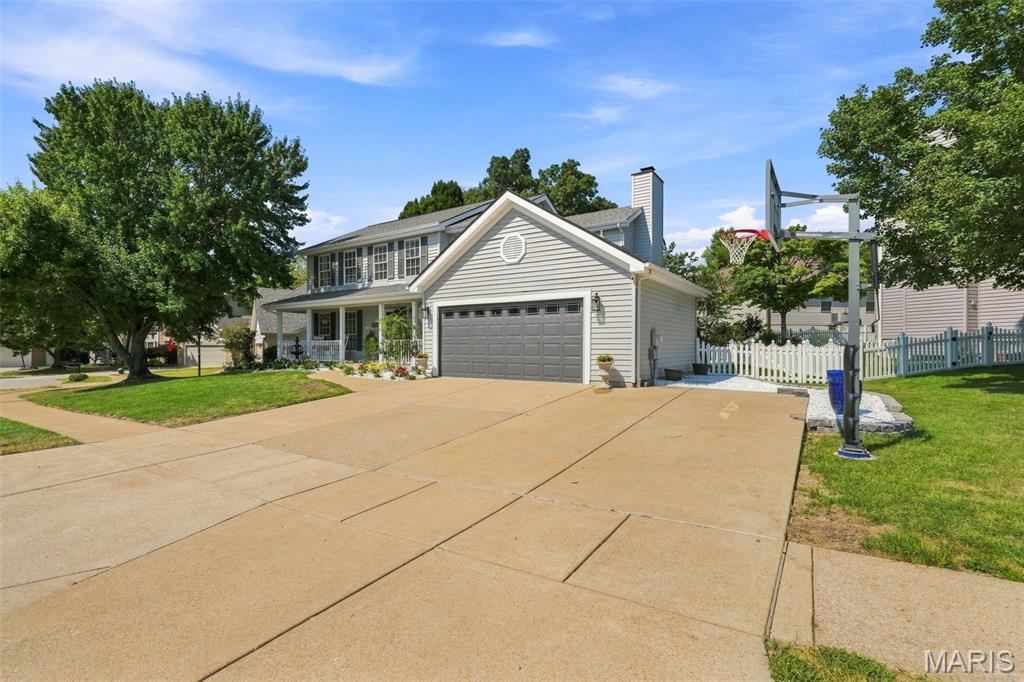 Photo of 1519 Autumn Chase Drive, Fenton, MO 63026 (MLS # 26055972)