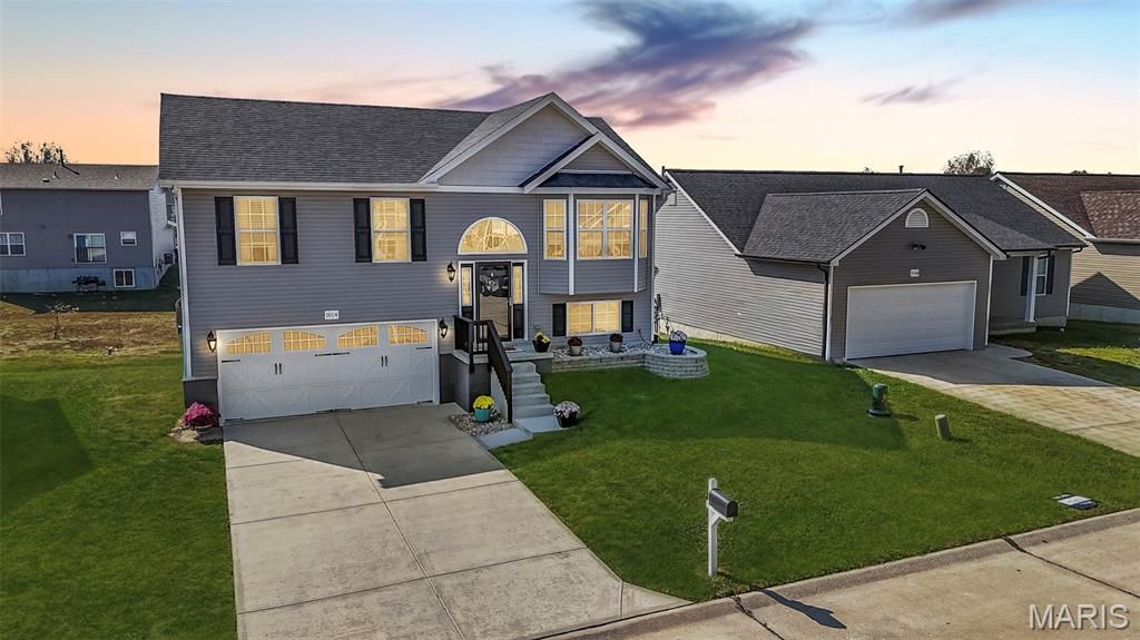 Photo of 1814 Waters Edge Way, Pevely, MO 63070 (MLS # 25070813)