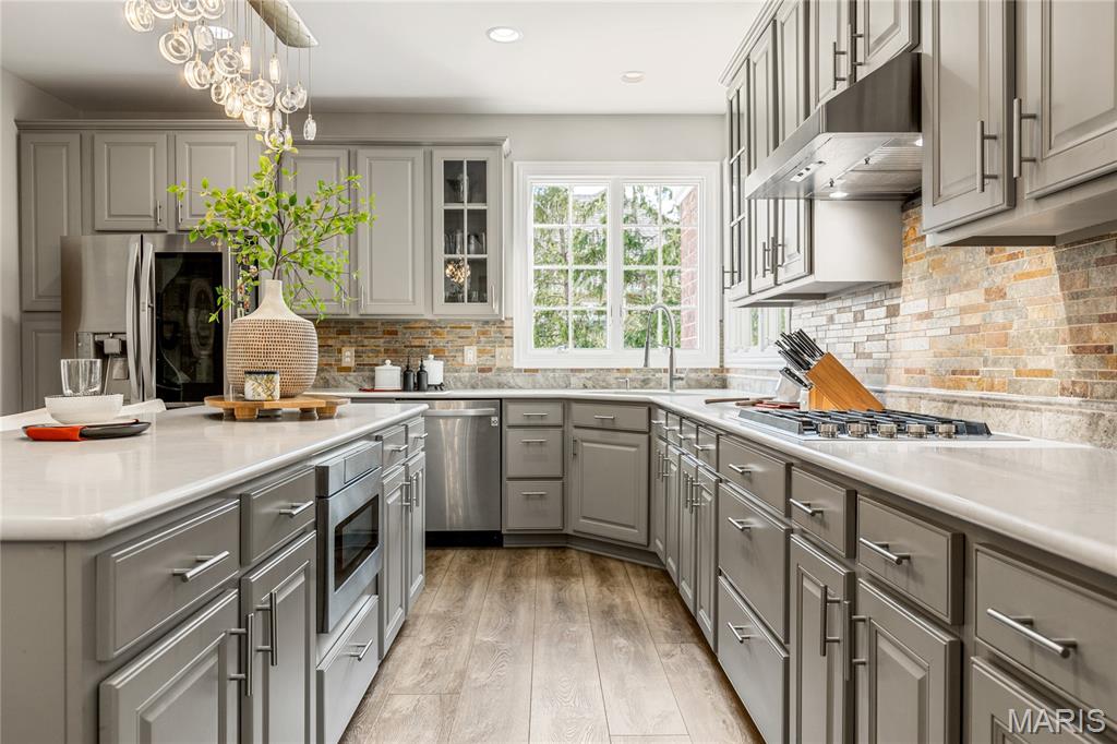 Boxwood Manor - Residential