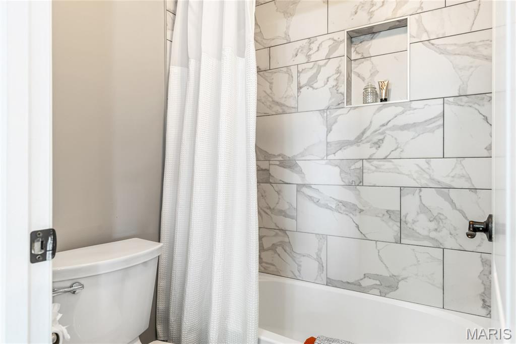 Boxwood Manor - Residential