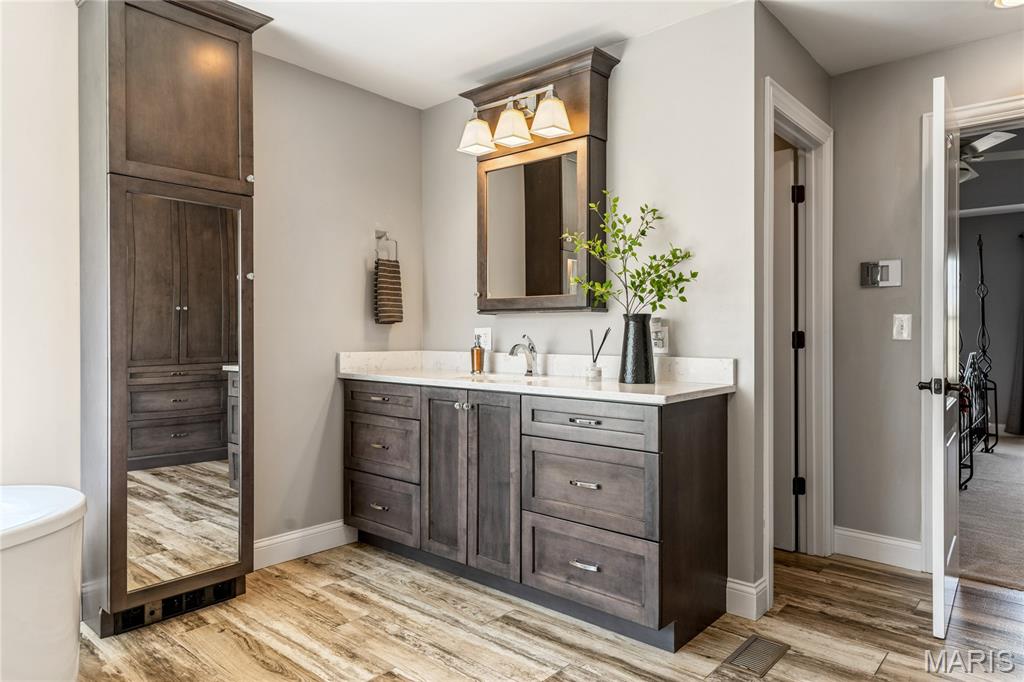 Boxwood Manor - Residential