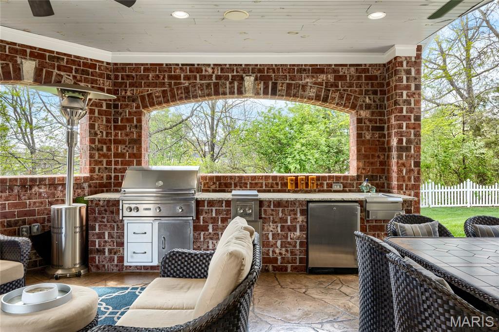 Boxwood Manor - Residential