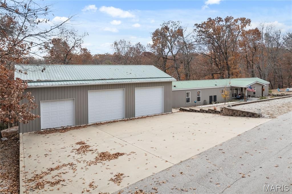 Photo of 186 Highlands Avenue, Camdenton, MO 65020 (MLS # 26022321)